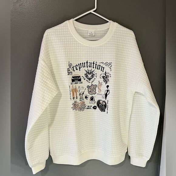 New Taylor Swift sweatshirt Revelation, Hard to find - Picture 1 of 11